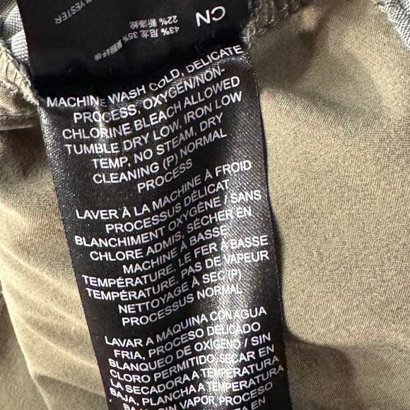 Kuhl SZ 16 Trekr Kapri Hiking Capris Pants Stretch Zip-Fly Zip Pockets Mid-Rise - Picture 12 of 14